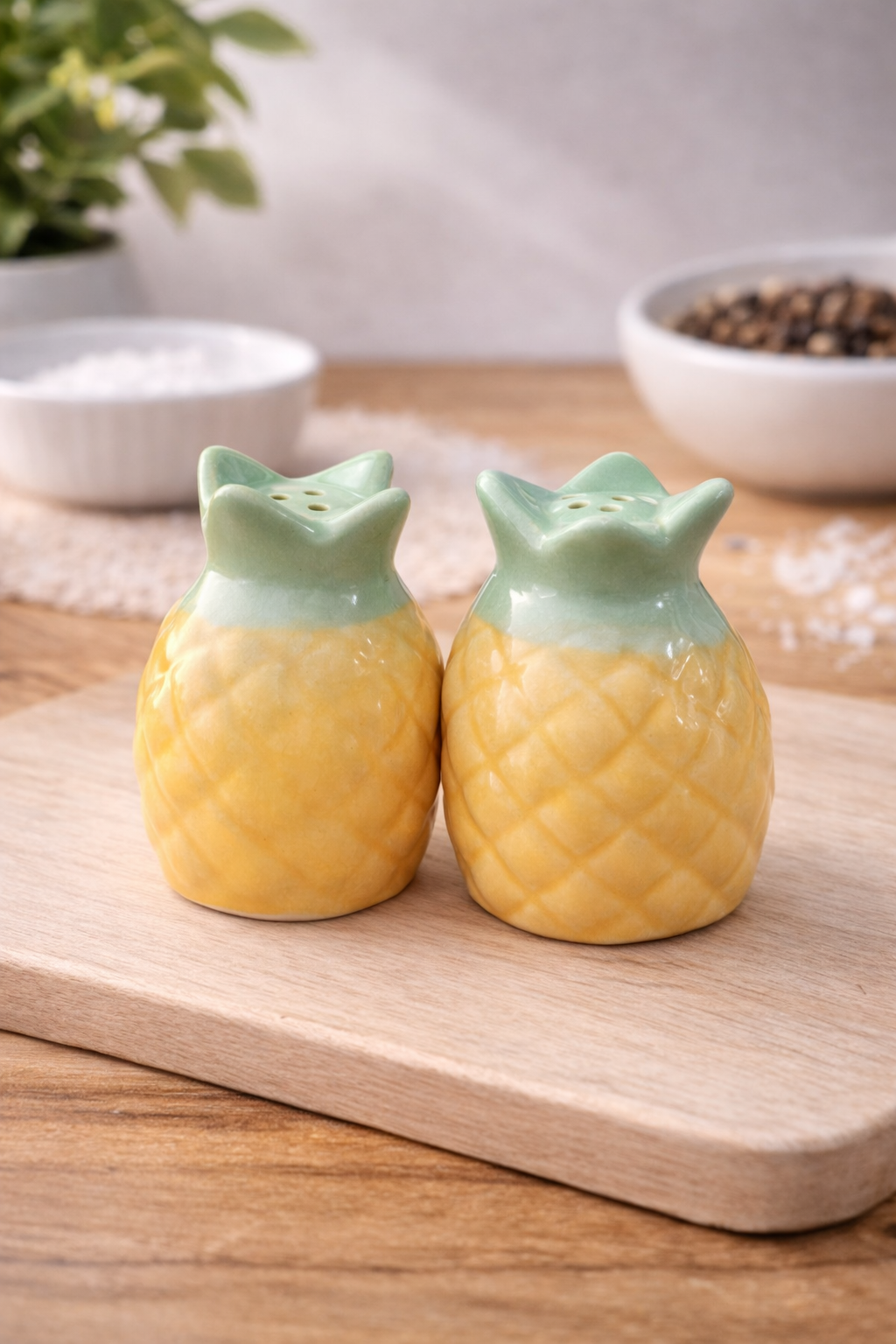 Tropical Pineapple Salt & Pepper Set