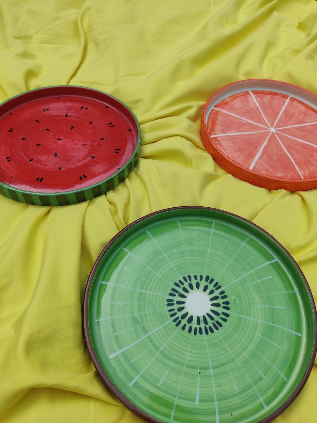 Fruity Fiesta Plates Set