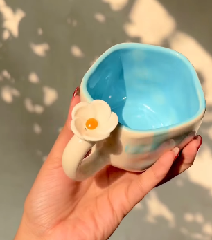 Blue Petal Pour Cup